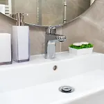 Apartament Mohost Urban Premium - Modern Retreat By The Mountains Braszów