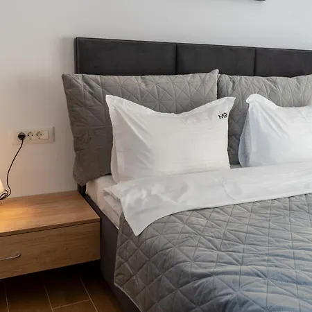 Mohost Urban Premium - Modern Retreat By The Mountains Апартаменты
