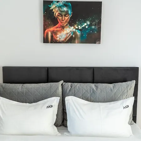 Mohost Urban Premium - Modern Retreat By The Mountains Апартаменты *