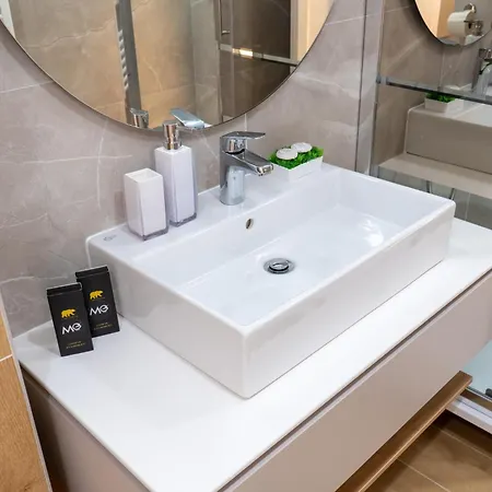Mohost Urban 2 - Exquisite Mountain View Retreat Apartamento
