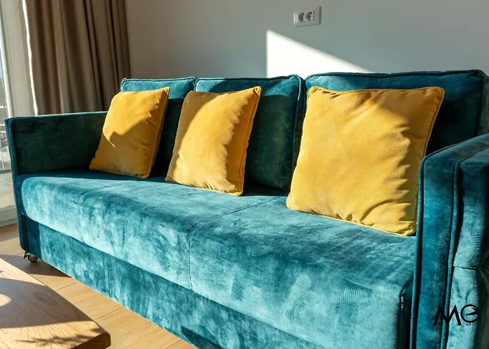 Апартаменти Mohost Urban 2 - Modern Retreat By The Mountains *